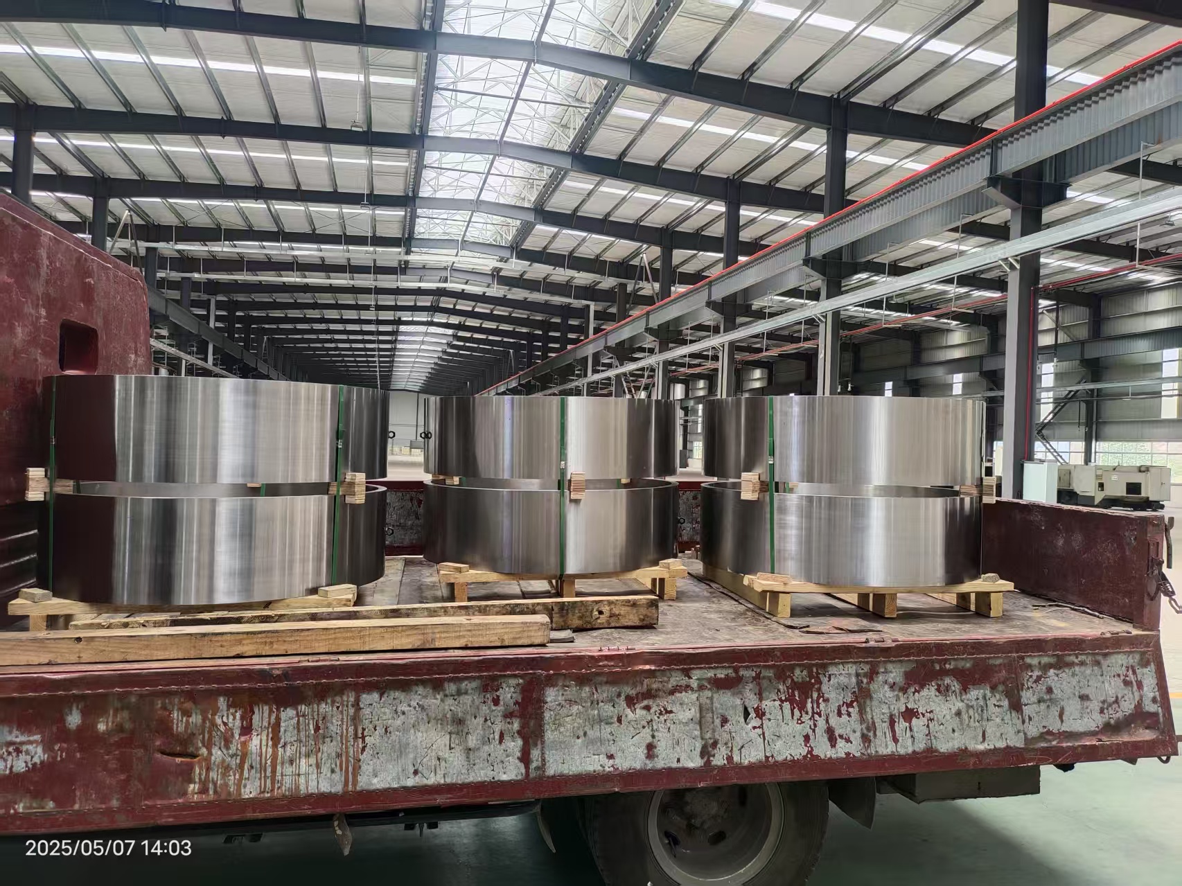 Qualem machinarum machinarum fodinarum sunt axem ante axem cavum malleoli idoneum?